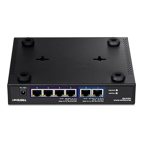 Unterseite eines schwarzen Trendnet Netzwerk-Switches mit Gummifüßen und Wandmontageöffnungen.