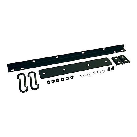 Schwarzes Hardware-Set, bestehend aus Metallplatten, Schrauben, Muttern und U-förmigen Bolzen, auf weißem Hintergrund.