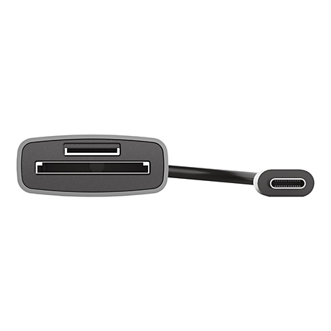 Kartenlesegerät mit USB-C-Anschluss vor weißem Hintergrund.