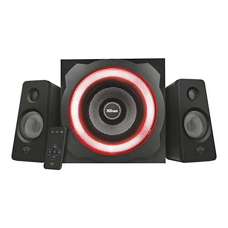 Schwarzes Lautsprecher-Set mit Subwoofer, zwei Satellitenlautsprechern und Fernbedienung. Subwoofer mit rotem Lichtring.