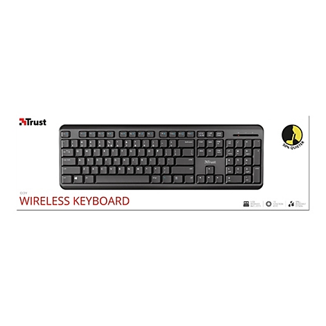 Draufsicht auf eine schwarze Trust Wireless-Tastatur mit weißen Buchstaben und Symbolen. Im Bild sind weitere Informationen, wie der Name des Herstellers und Werbebotschaften, enthalten.