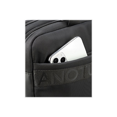 Detailaufnahme einer schwarzen Tasche mit einer Handytasche, in der ein silbernes Smartphone steckt. Auf dem Band steht 'ANOTU'.
