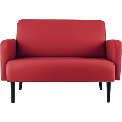 Rode sofa met zwarte poten op een witte achtergrond. Strakke lijnen, modern design.