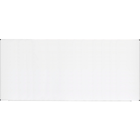 Leere, rechteckige weiße Tafel mit dünnem, silberfarbenem Rahmen.