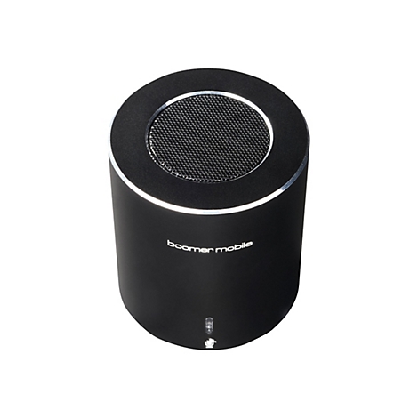 Schwarzer, zylinderförmiger Bluetooth-Lautsprecher mit silbernem Rand und Schriftzug Boomer Mobile.