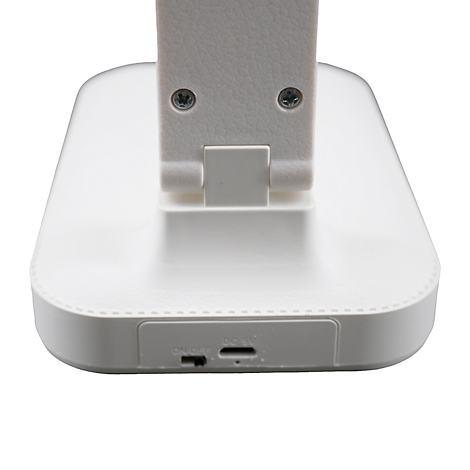 Witte bureaulamp met USB-aansluiting en scharnier.