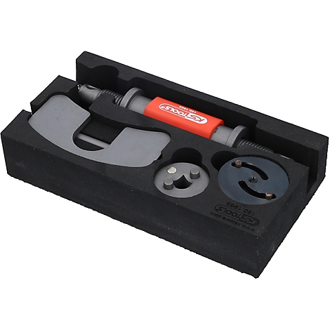 Werkzeugset in schwarzer Schaumstoffeinlage. Graue Metallwerkzeuge, roter Griff mit Logo. Text: KS TOOLS.