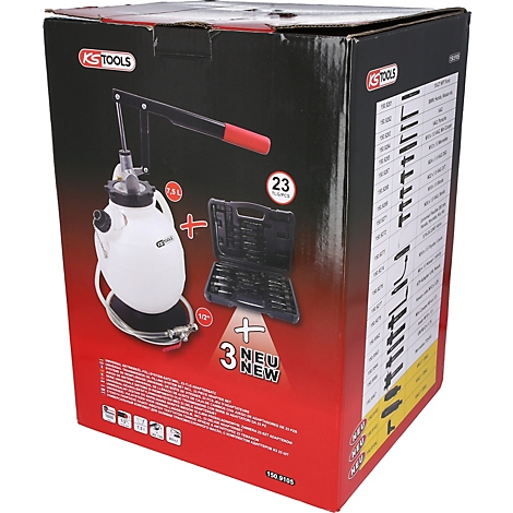 Werkzeugkasten mit Ölkanne und Werkzeugset; schwarzer Hintergrund.