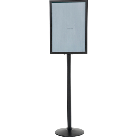 Zwart bord op standaard, rechthoekig frame, ronde basis.