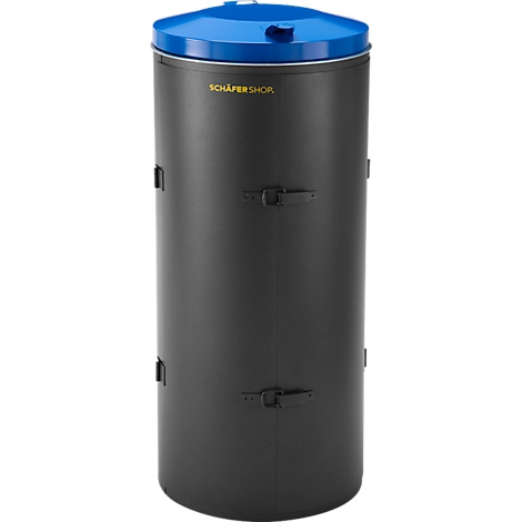 Ein schwarzer, zylindrischer Mülleimer mit blauem Deckel, der den Schriftzug 'SCHÄFER SHOP' trägt.