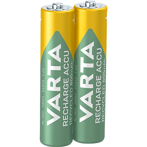 Twee groene en gele oplaadbare batterijen met de inscriptie "VARTA".