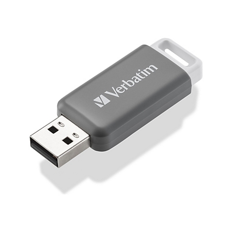 Ein grauer Verbatim USB-Stick mit weißer Öse vor weißem Hintergrund.