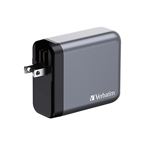 Chargeur gris foncé avec prise américaine, bords arrondis et logo Verbatim.