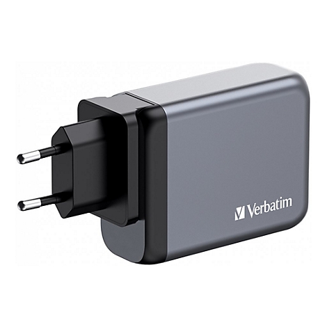 Grauer Netzstecker mit schwarzem Stecker, Marke Verbatim. Blickwinkel von links.