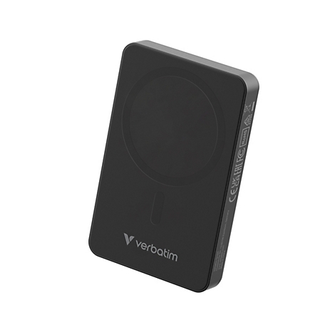 Schwarze, rechteckige Verbatim Powerbank mit magnetischer Ladefläche vor weißem Hintergrund.