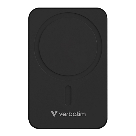 Schwarze, rechteckige magnetische Powerbank von Verbatim mit kreisförmiger Ladefläche auf weißem Hintergrund.