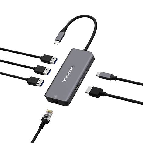 Dunkelgrauer Verbatim USB-C-Hub mit angeschlossenen Kabeln und Steckern auf weißem Hintergrund.