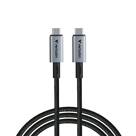 Zwei identische USB-C-Kabel mit grauem Steckergehäuse und Verbatim-Logo vor weißem Hintergrund.
