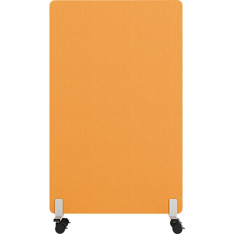 Een oranje mobiele scheidingswand op wielen. Witte houders en zwarte wielen.
