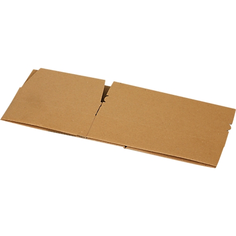 Geöffnete flache braune Pappverpackung. Die Teile sind durch eine Bruchstelle verbunden.