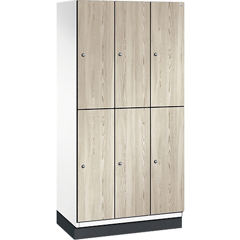 Armoire à six compartiments, aspect bois, encadrements de portes et poignées gris.