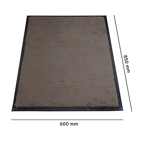 Bruin tapijt met zwarte rand, afmetingen 600 x 850 mm.