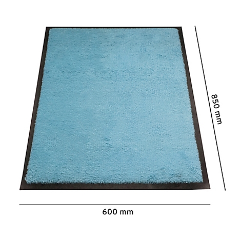 Lichtblauw tapijt met zwarte rand, afmetingen: 600 x 850 mm.