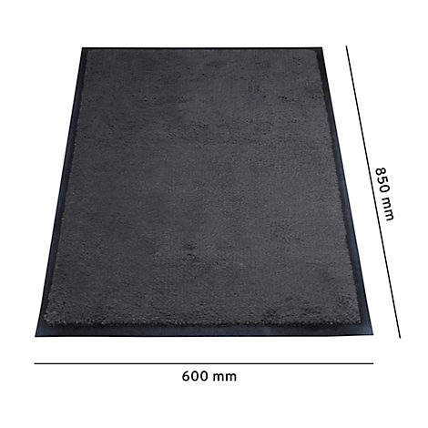 Donkergrijze vloerkleed met donkerblauwe rand, afmetingen 600 mm x 850 mm.