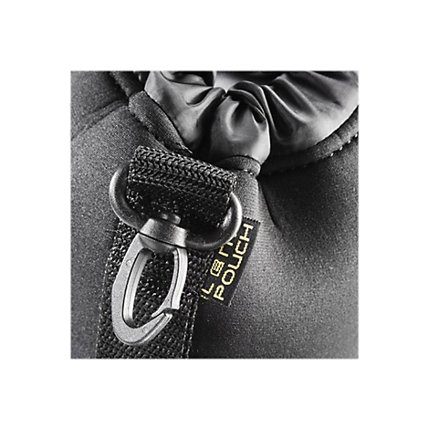 Nahaufnahme eines schwarzen Objektivbeutels mit Karabinerhaken und eingenähtem Label mit der Aufschrift Lens Pouch.