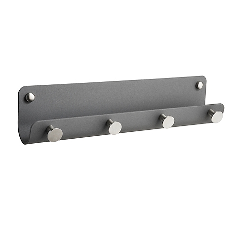 Grijze metalen sleutelhouder met vier haken.