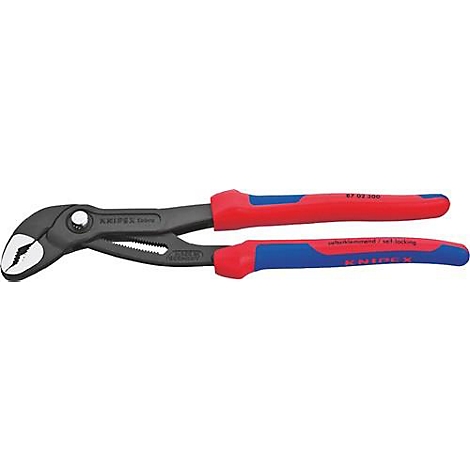 Eine Zange, schwarz mit roten und blauen Griffen. Auf dem Werkzeug ist ein Schriftzug zu erkennen.