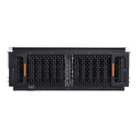 Schwarzer Server-Rack mit Lochmuster, zwei Griffen und orangefarbenen Akzenten, vor weißem Hintergrund.