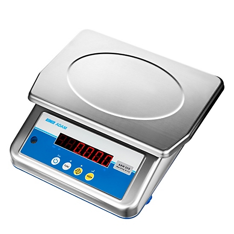 Een digitale weegschaal van roestvrij staal met een blauw bedieningspaneel en een rode display. Bovenop bevindt zich een ovaal weegoppervlak.