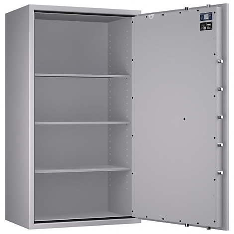 Ein geöffneter, grauer Tresor mit drei Einlegeböden. Die Tür zeigt Verschlüsse und ein Bedienfeld.