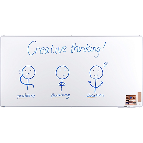 Whiteboard mit Zeichnungen: Problem, Denken und Lösung. Überschrift: Kreatives Denken!