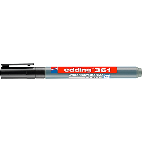 Person befüllt einen Edding 360 Permanent Marker mit Tinte aus einer Flasche. Flasche und Stift sind im Fokus.