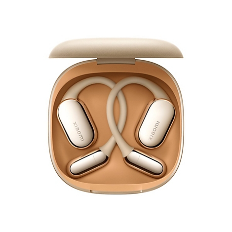 Beige Xiaomi Open-Ear-Kopfhörer in einem passenden, geöffneten Ladeetui vor weißem Hintergrund.