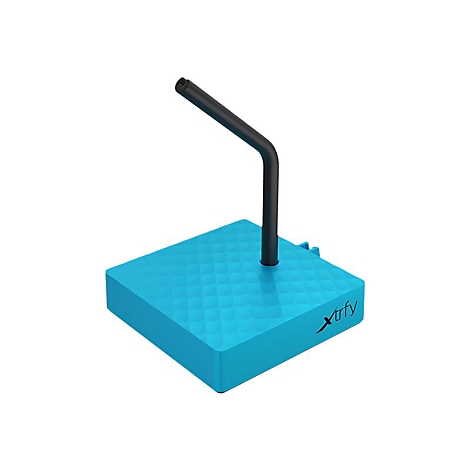 Blaues Mikrofon mit schwarzem Mikrofonarm auf weißem Hintergrund.