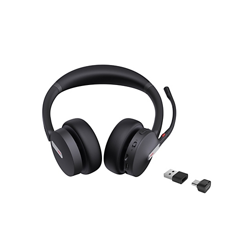 Schwarzes kabelloses Headset mit Mikrofonarm und zwei USB-Adaptern vor weißem Hintergrund.