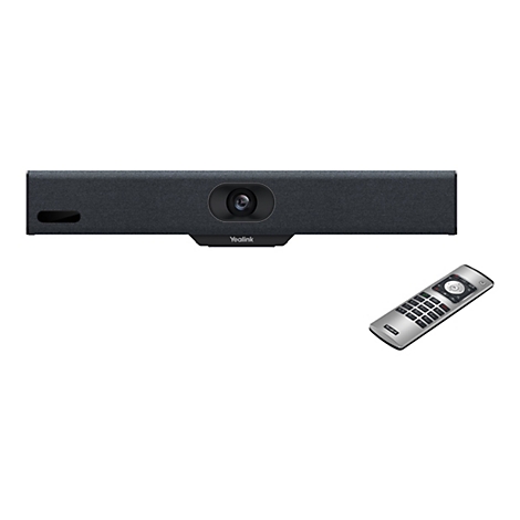 Videokonferenzsystem mit Kamera, Textiloberfläche und Fernbedienung, weißer Hintergrund.