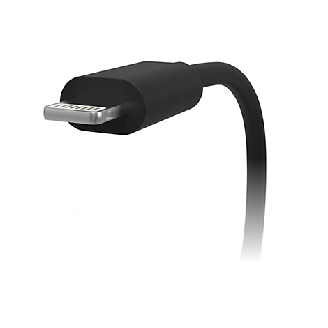 Nahaufnahme eines schwarzen Lightning-Kabels mit silbernem Stecker auf weißem Hintergrund.