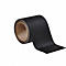 Schwarzes Anti-Rutsch-Klebeband auf Rolle, strukturiert, vor weißem Hintergrund. Rolle teilweise abgewickelt.