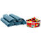 Mehrere blaue Müllsäcke liegen neben einer Schale mit Haribo Color-Rado-Gummibärchen.