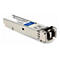 Metallisches SFP Plus Transceiver Modul mit blauem Addon Logo Etikett vor weißem Hintergrund.