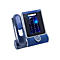 Modernes IP-Telefon in Blau und Silber mit Touchscreen-Display und Hörer vor weißem Hintergrund.