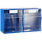 Soporte de pared azul con dos compartimentos transparentes. Compartimentos superiores con etiquetas blancas. Inclinado hacia adelante.