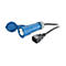 Blauer CEE-Stecker mit Deckel und Stromkabel.