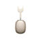 Casque beige clair, vue unique sur fond blanc.
