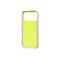 Coque de téléphone vert clair avec des bords beiges sur fond blanc. La partie intérieure présente une forme circulaire en relief.
