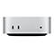 Silberfarbener Mac Mini, Frontansicht. Zwei USB-C Anschlüsse, eine Kontrollleuchte und ein Stromanschluss sind zu sehen.